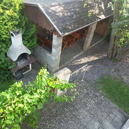 Отель Dom V Zahrade Подгайска Экстерьер фото